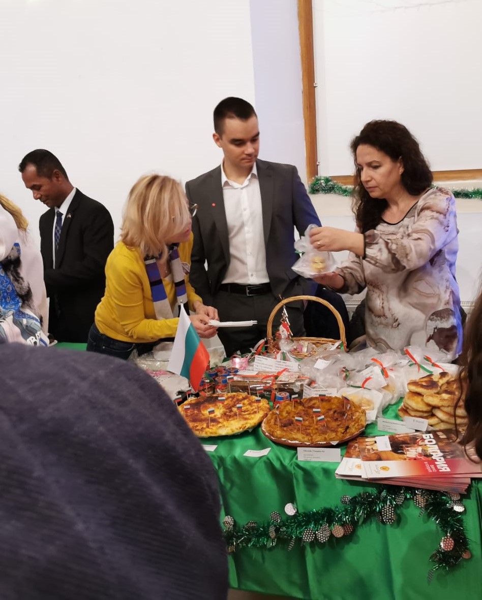 Българско участие в Международния коледен благотворителен базар в Баку
